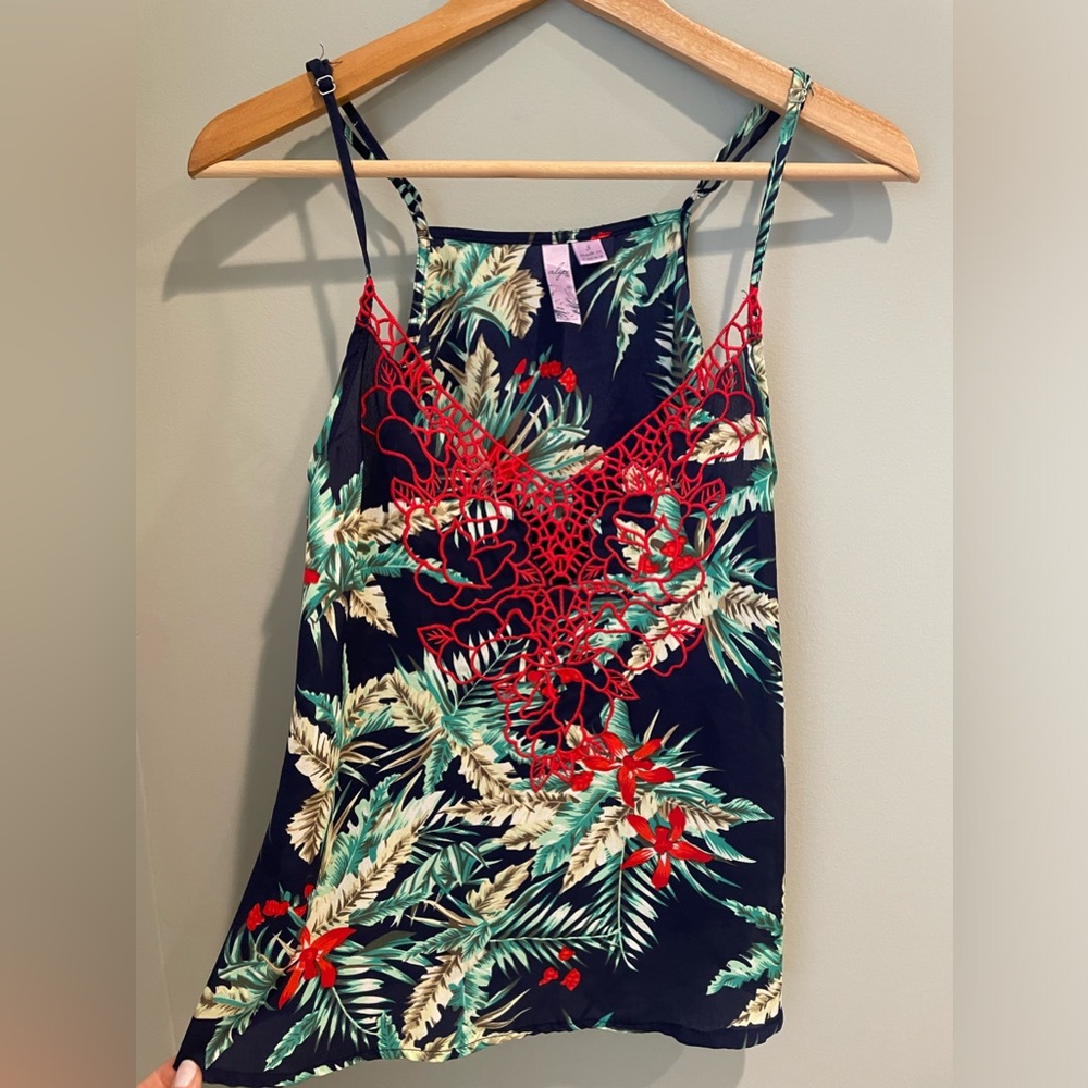 Anya Embroidered Tank Top- Size Small‎